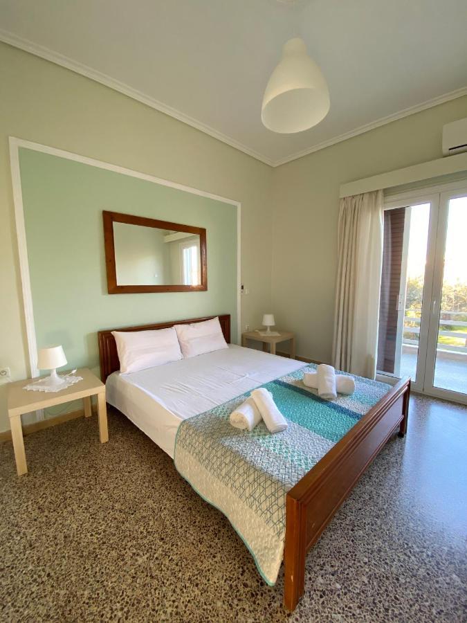 Mpanos Sea Apartment 1 Loutra Elenis Exterior foto